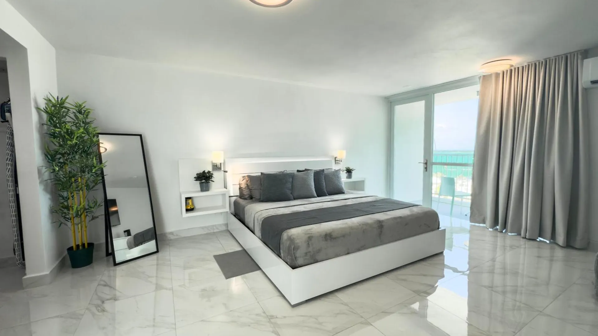 Aparthotel Esj Towers By Chana San Juan