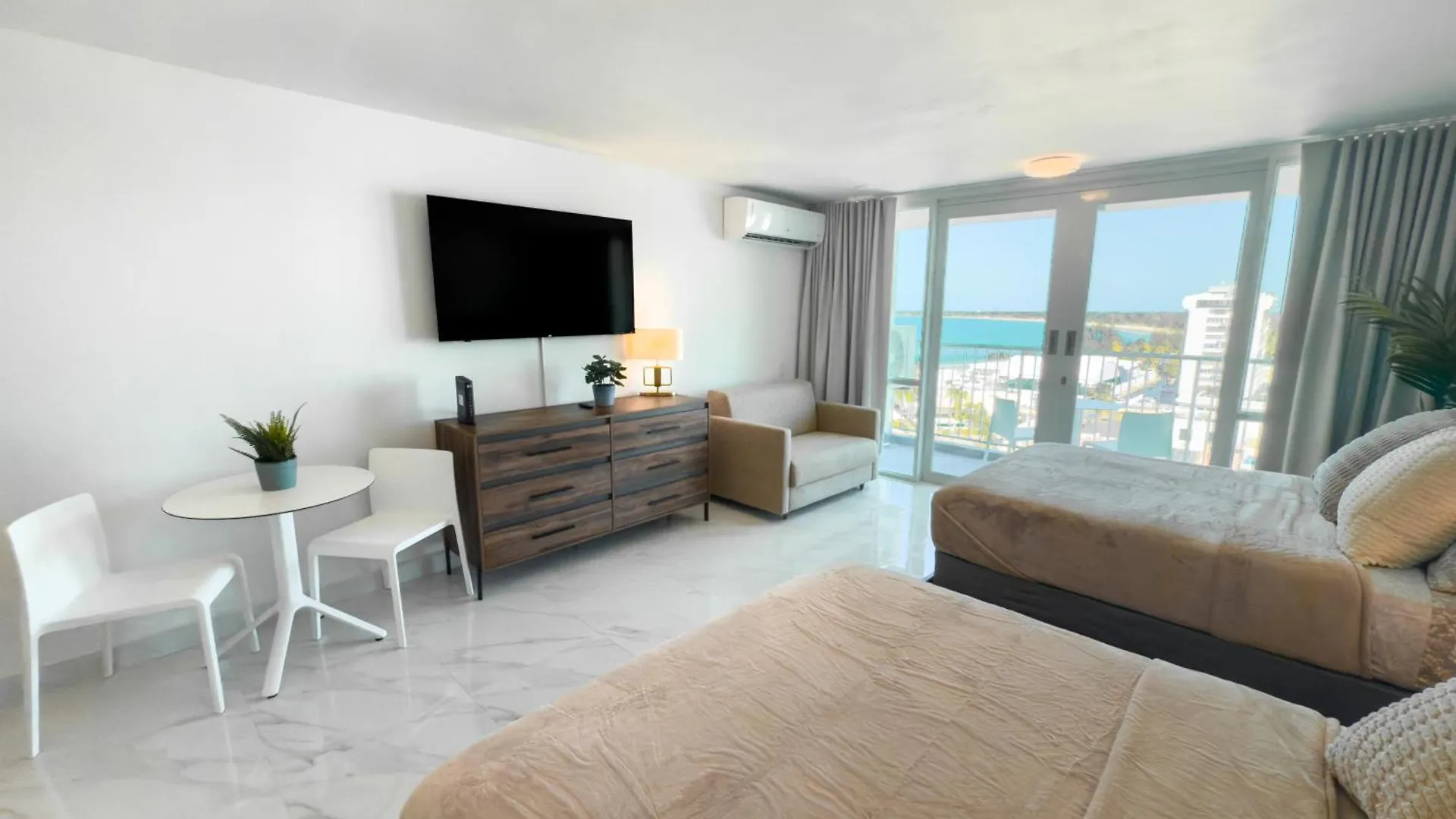 Aparthotel Esj Towers By Chana San Juan